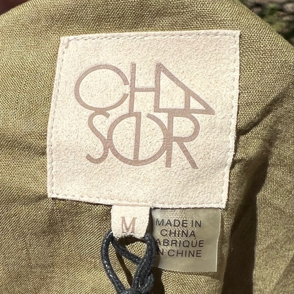 🌻NEW (w/tag) Chaser Olive Green Criss-Cross Ruffle Sleeveless Blouse Size M - Picture 7 of 8